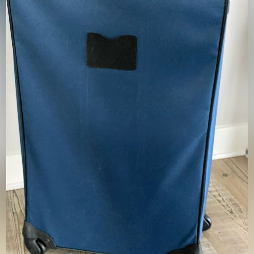 $239 TAG Freehold 28”Softside Spinner Luggage Suitcase DEEP BLUE travel bag - Picture 11 of 15
